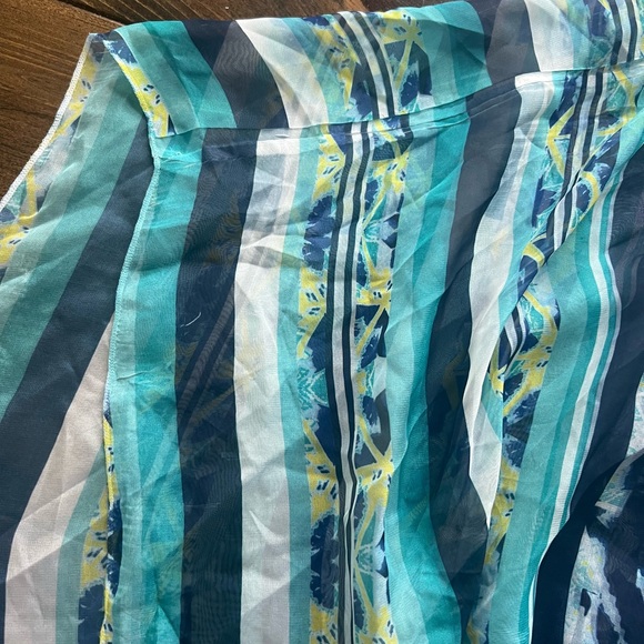 Mesh Poncho - Picture 6 of 7